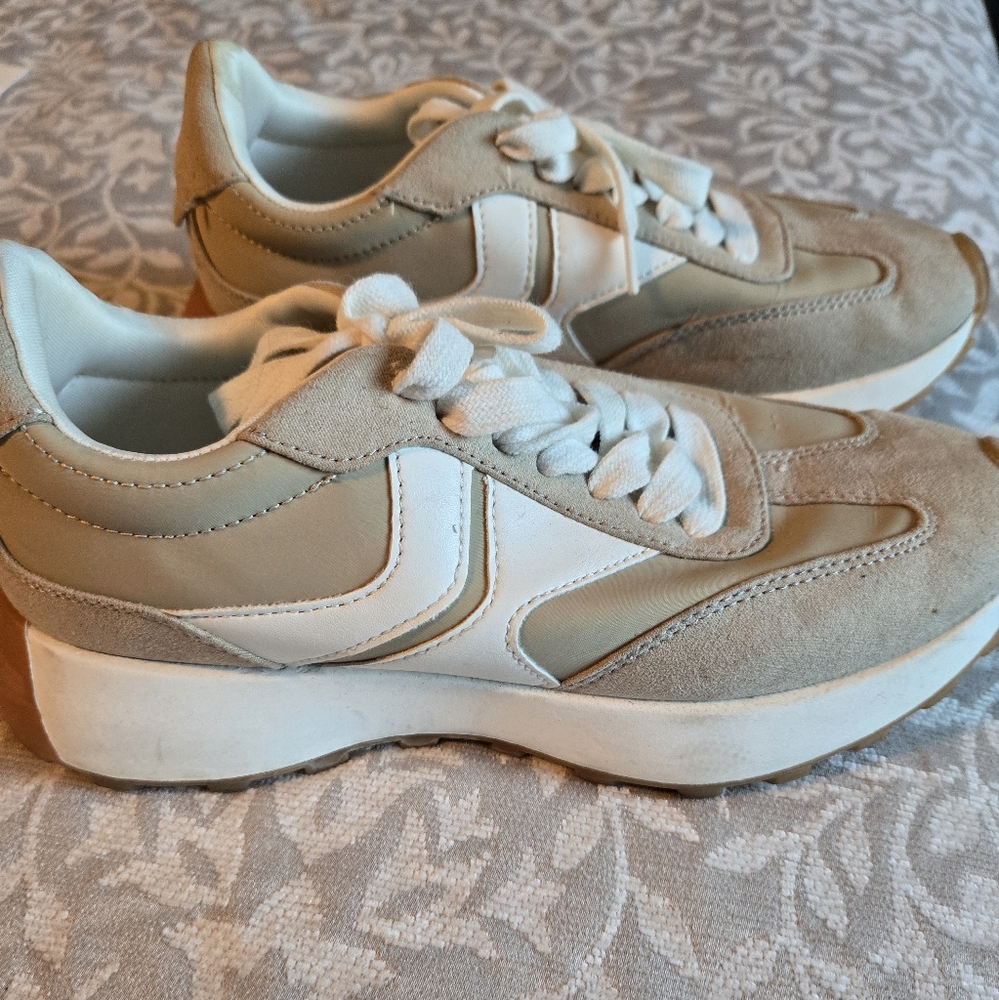 Steve Madden Tan and White Sneakers with Chunky Sole